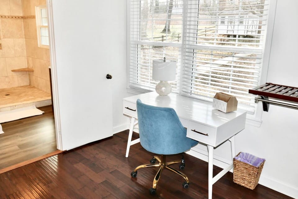 Work space with natural lighting