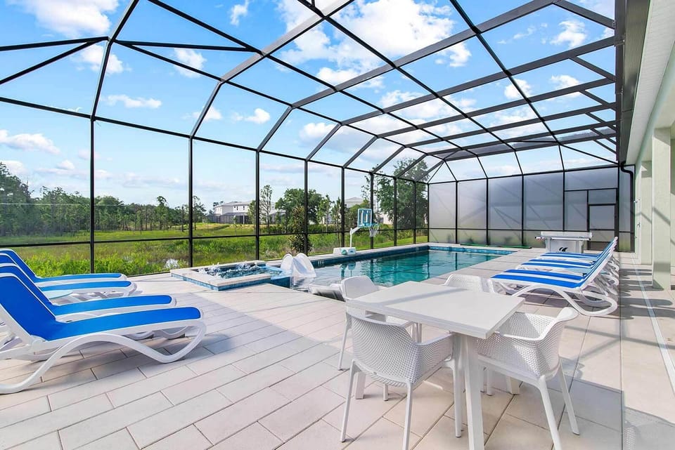 Private Pool & Patio