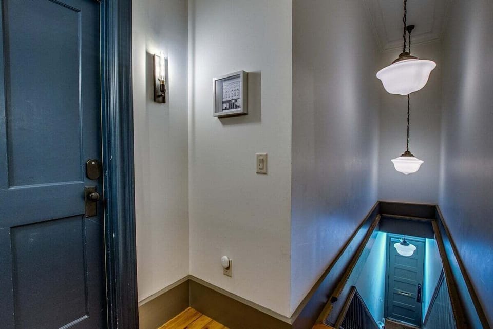 Shared second floor hallway/stairs
