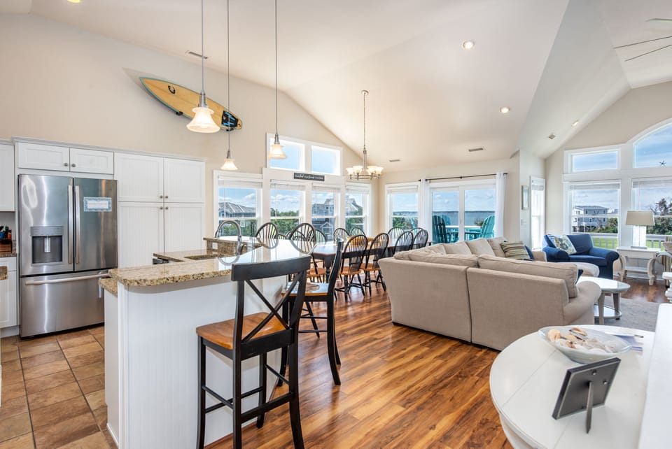 Open concept with beautiful views! Counter seating available at bar.