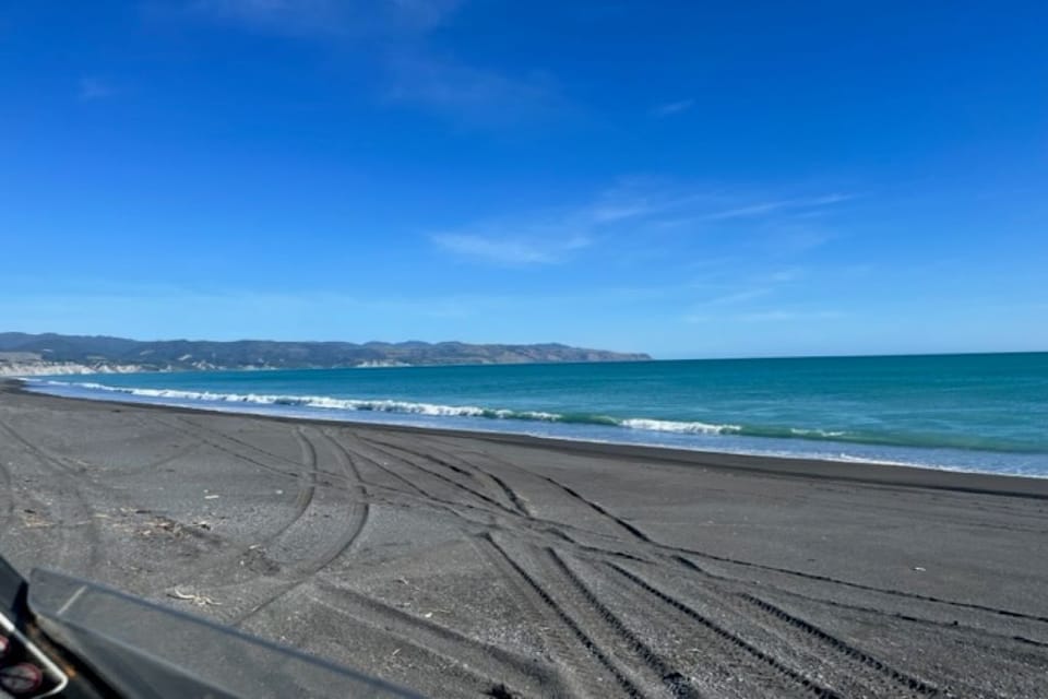 The beach - 7-10min walk from the Bach
