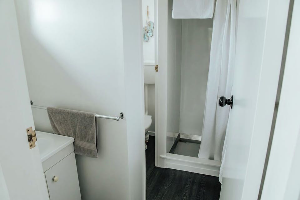 Shower bathroom, towels provided