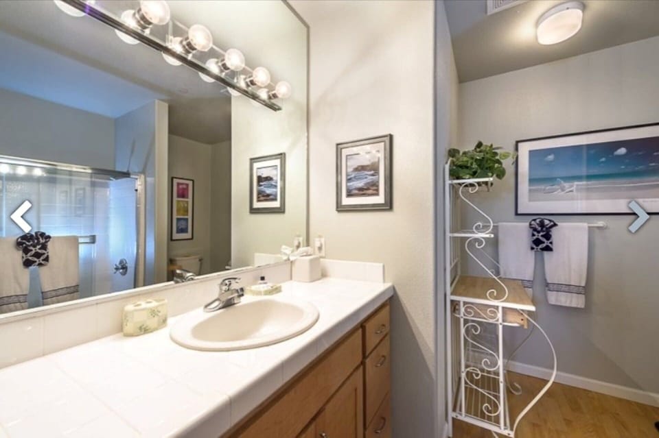 Coastal Breakers, 2nd Bathroom