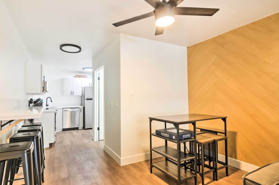 Dining Area | Dishware & Flatware Provided