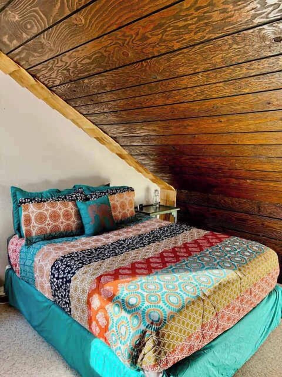 Upstairs bedroom