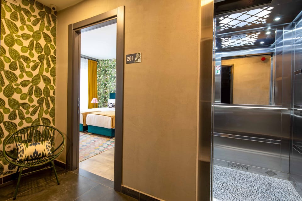 Deluxe Double or Twin Room | Premium bedding, minibar, desk, laptop workspace