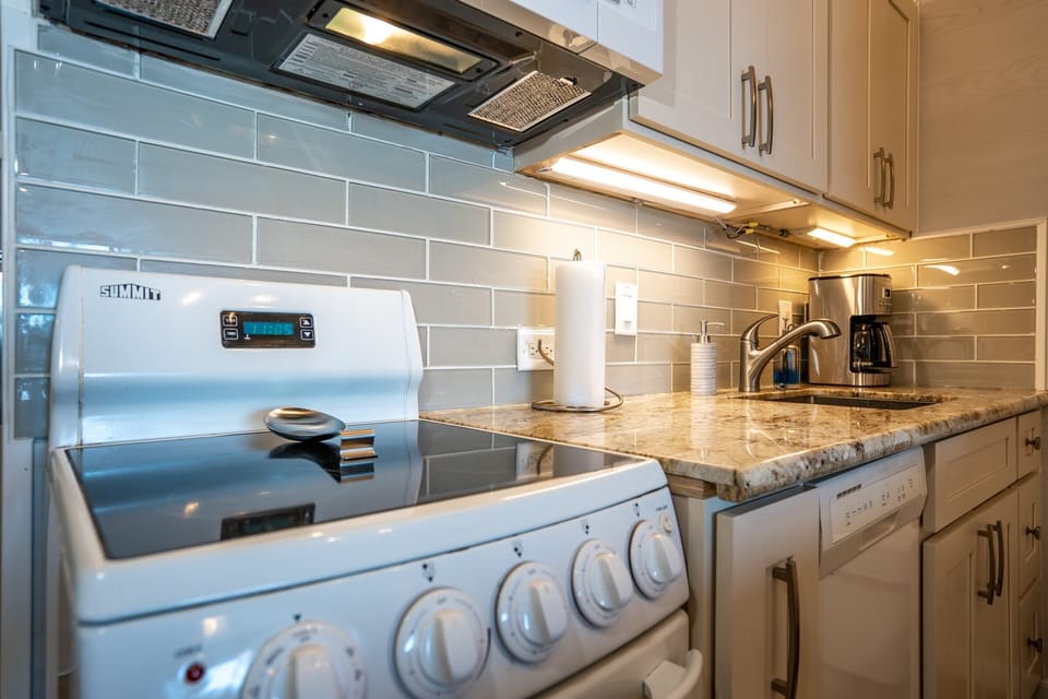 Fully equipped kitchen