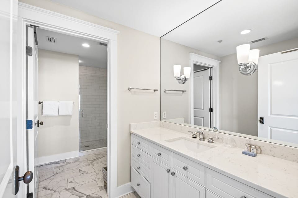 First Floor: Guest Bathroom