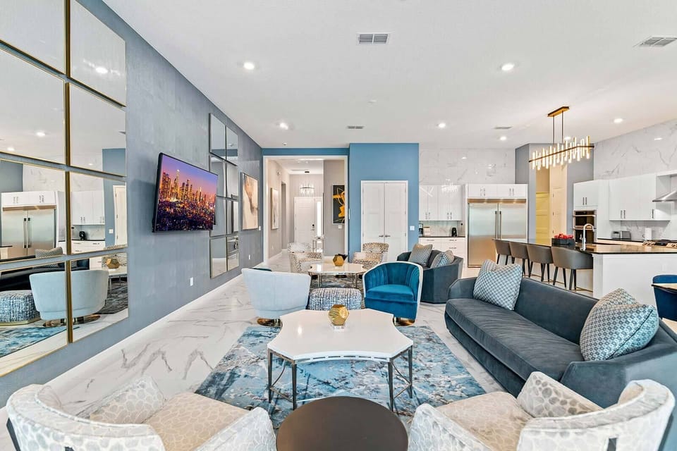 Living Room *Highlight*