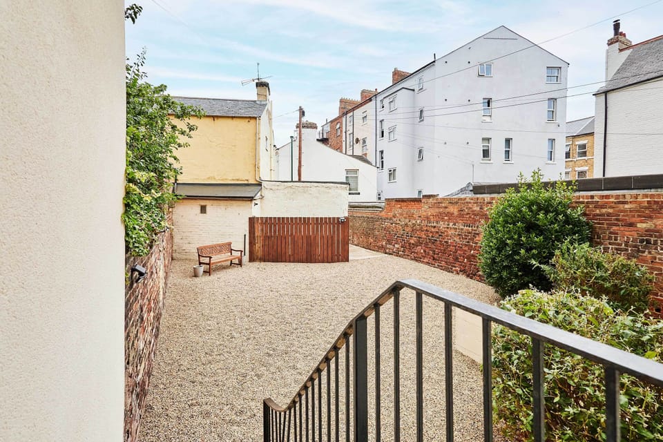 Anchors Away, Saltburn-by-the-Sea - Host & Stay