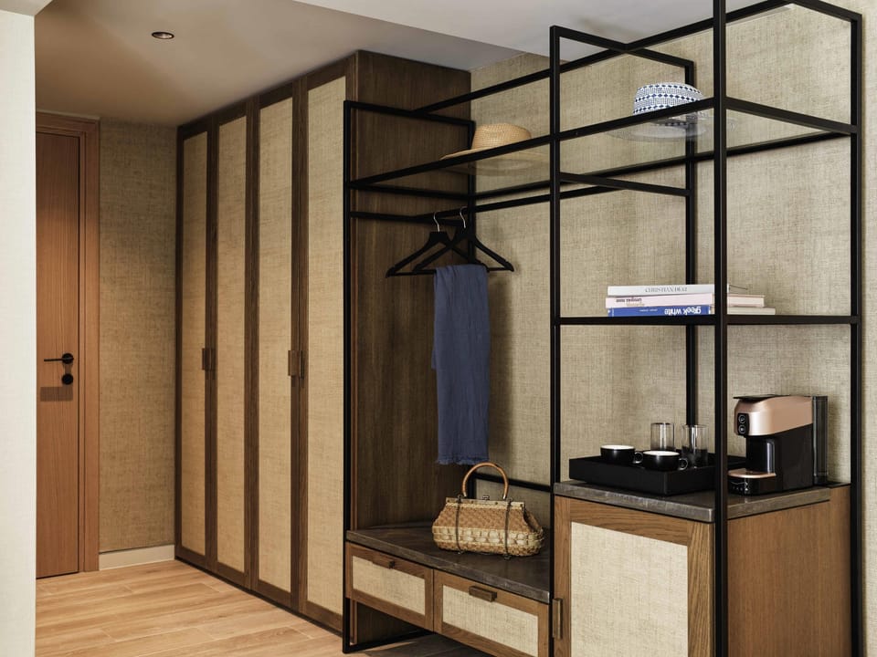 Hypo-allergenic bedding, minibar, in-room safe, blackout drapes