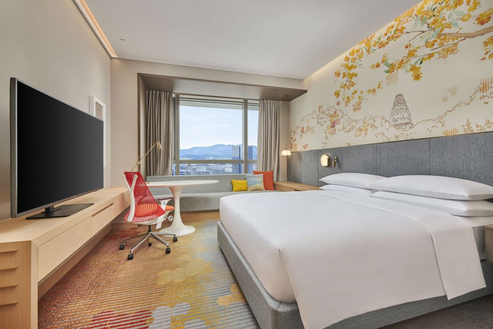 In-room safe, bed sheets