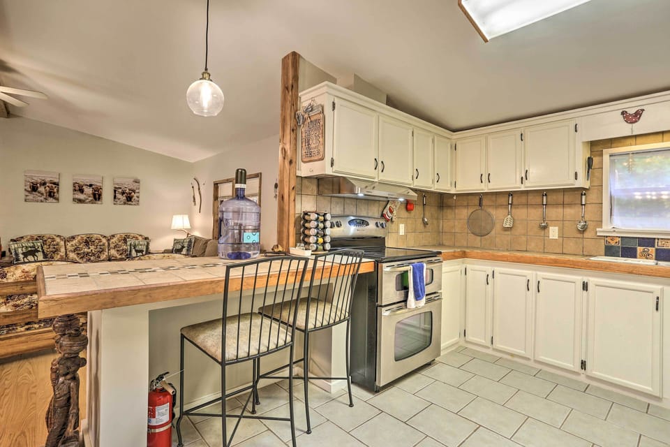 Kitchen | Well-Equipped | Stainless Steep Appliances