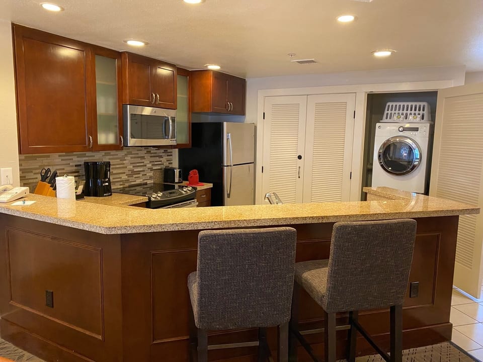 Stacked washer/dryer