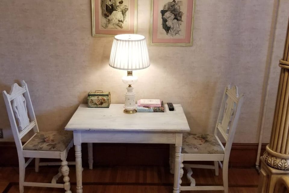 2nd Floor White Suite - Table
