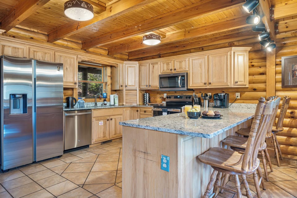 Fully equipped kitchen.