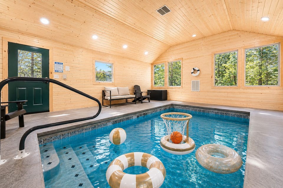 Private Indoor Heated Pool with Relaxing Woodland Views