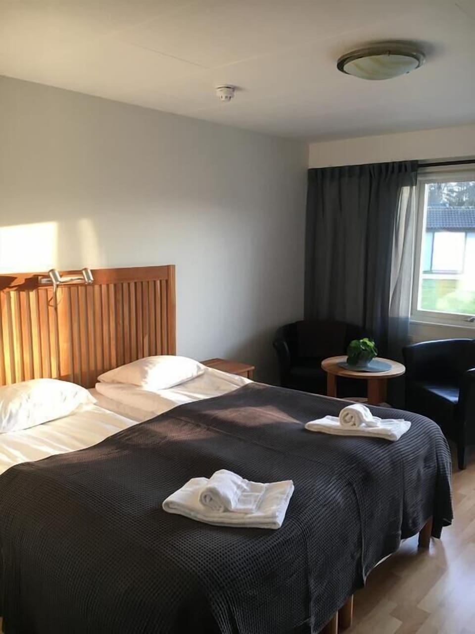 Standard Double Room | Bed sheets