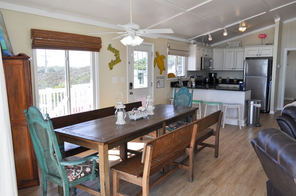 Dining Table + Breakfast Bar