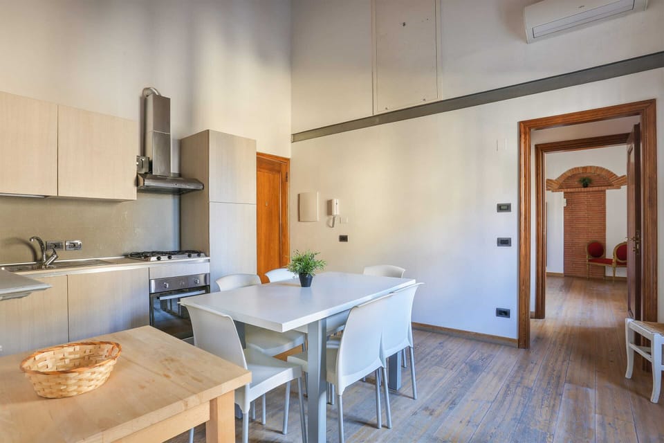 Basic Apartment, Multiple Beds | Private kitchen | Fridge, oven, stovetop, dishwasher