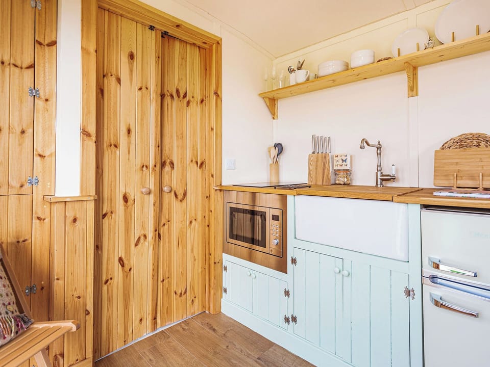 Interior | Woodside Hut 1 - Woodside Croft, Strathpeffer