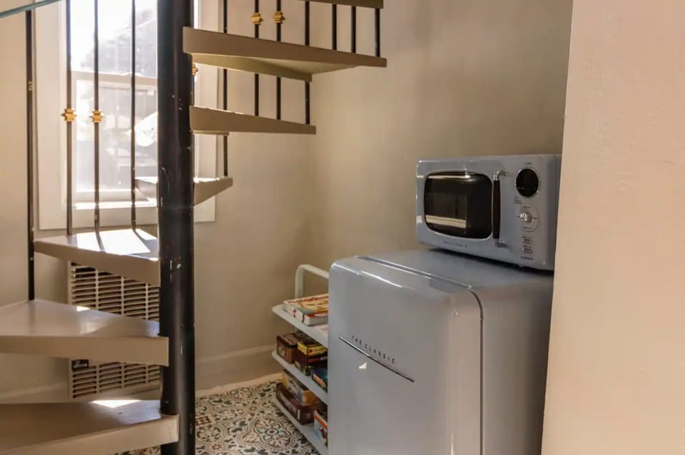 Retro mini-fridge and microwave 