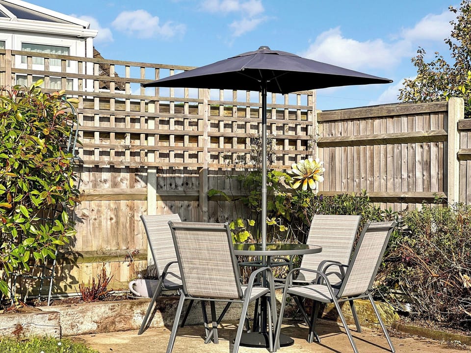 Sitting-out-area | Seahorse Cottage, Cromer