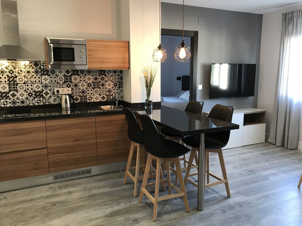 Apartment, Private Bathroom, City View | Shared kitchen