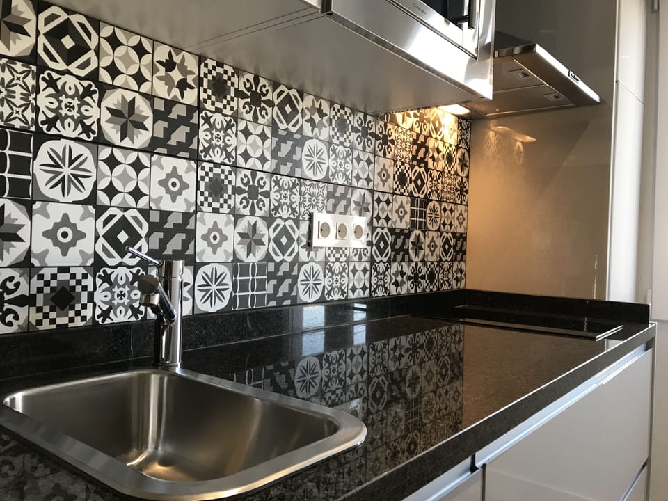 Apartment, Private Bathroom, City View | Shared kitchen