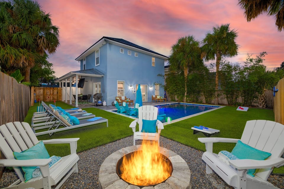 Sunset backyard views with plenty of space to relax