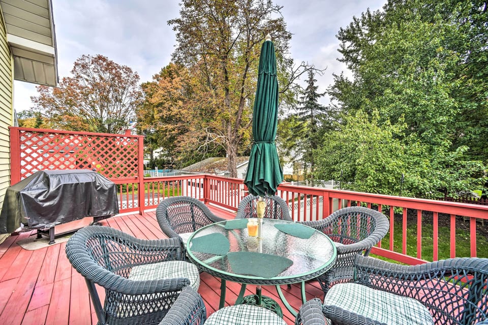 Private Deck | Gas Grill
