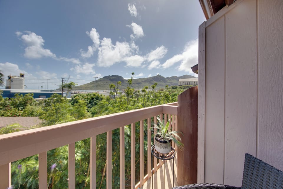 Furnished Lanai