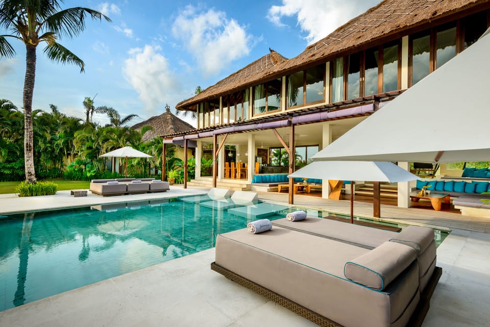 Pool and sunbeds