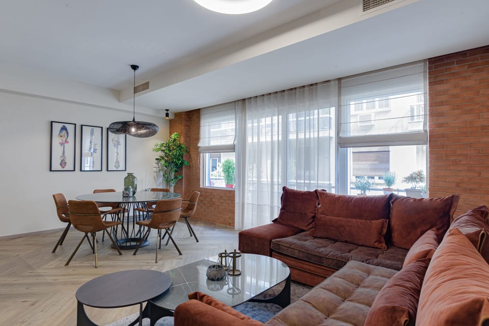 Living Room / Dining Area