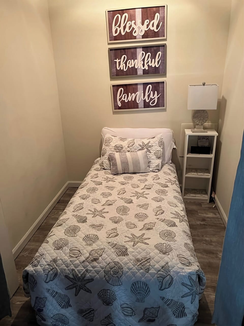 Additional twin sleeping nook