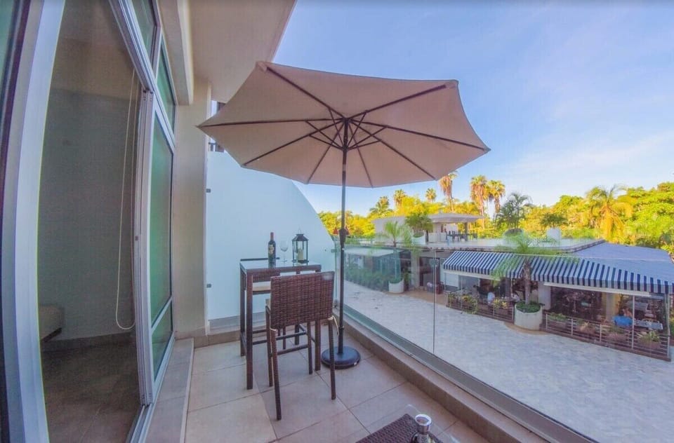 Balcony - seating for 4