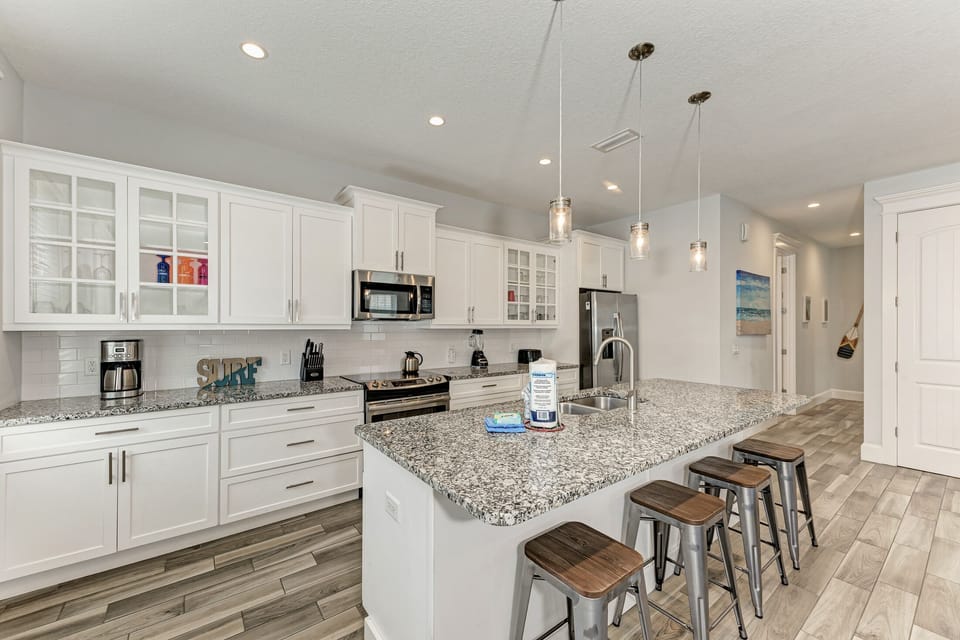 Fernweh Kitchen Island (1)
