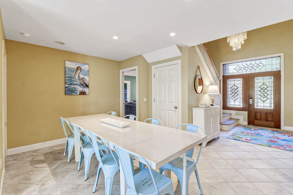 1 Gadwall - Dining Area