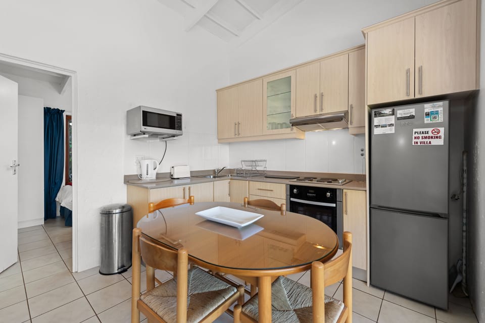 Classic Villa | Private kitchen | Fridge, electric kettle