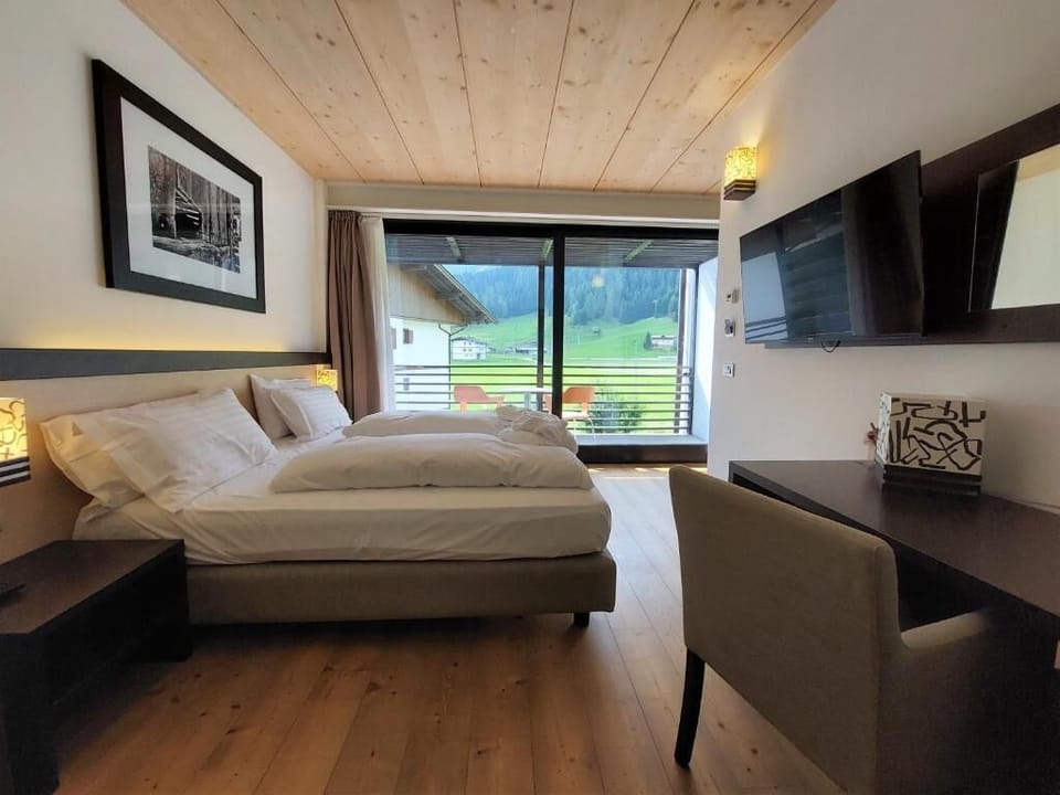 Luxury Studio Suite | Egyptian cotton sheets, premium bedding, down comforters