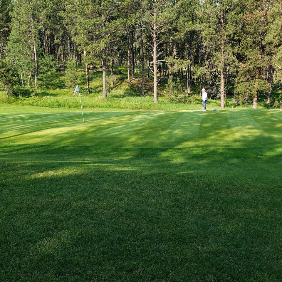 Nearby Rocky Knolls Golf Course