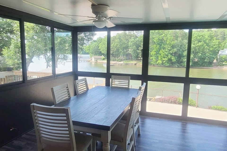 Sunroom Dining Area with nice lakefront views