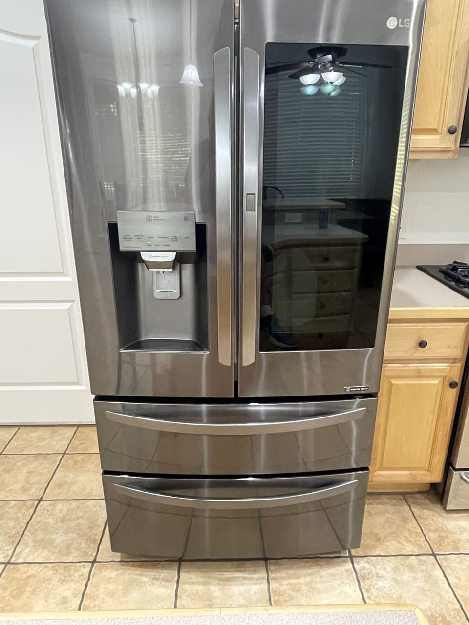 Full-sized fridge/freezer