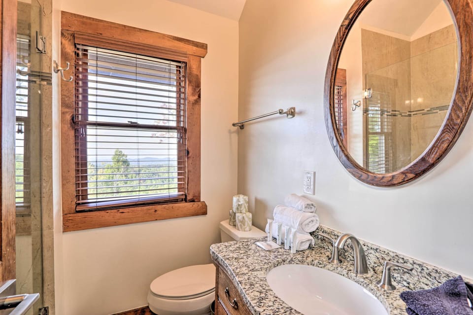 En-Suite Bathroom