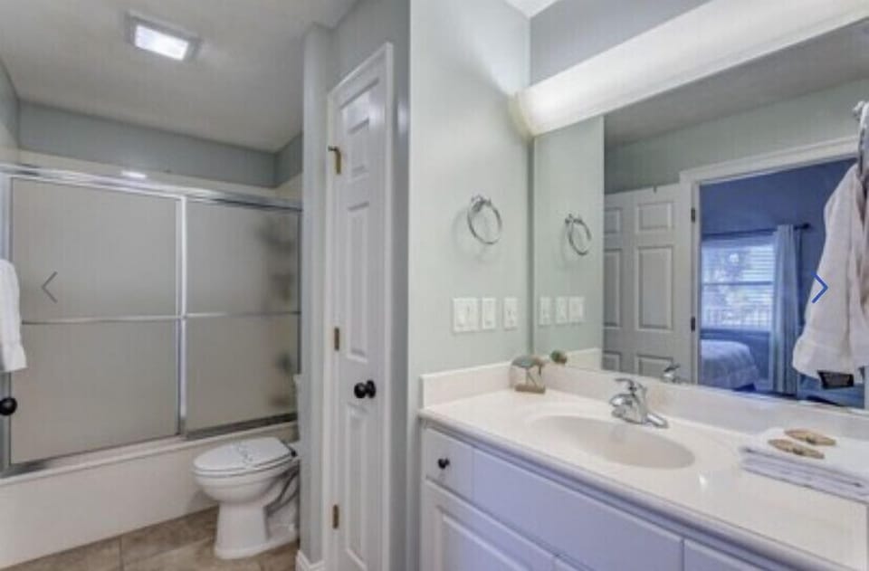 Second Full Bath - Tub/ Shower Combo