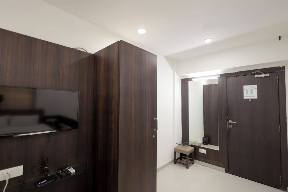 Deluxe Room | Premium bedding, desk, free WiFi