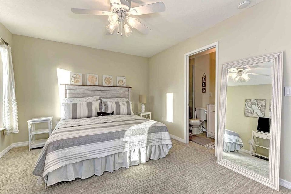 Sugaree Bedroom 1 (2)