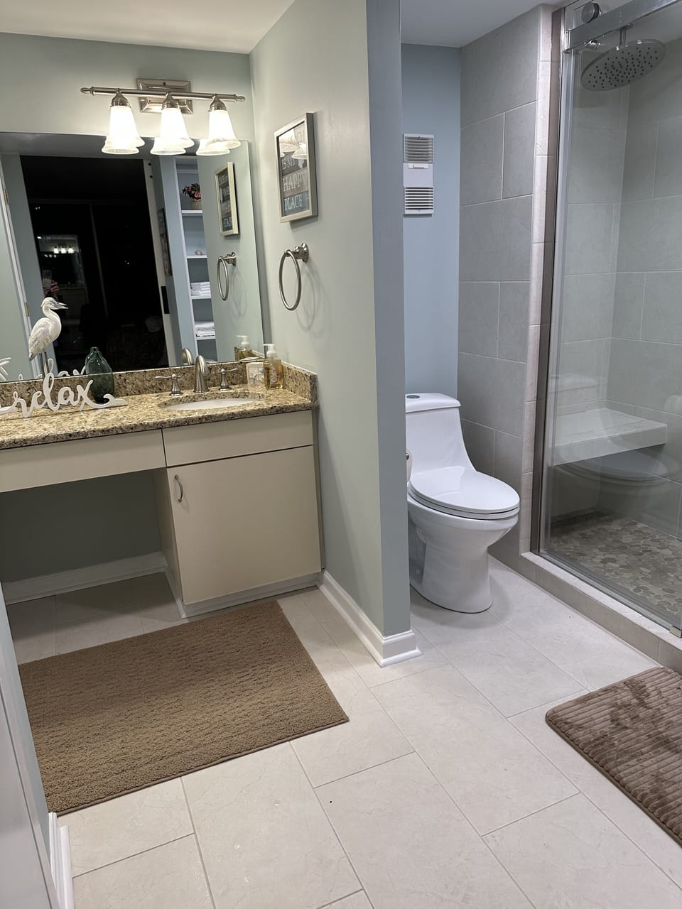 Master bathroom 