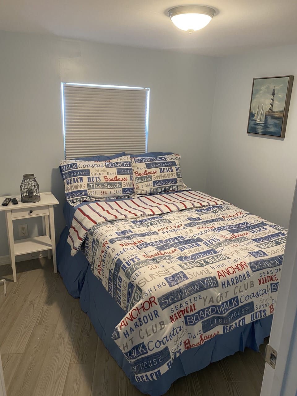 Full size bed