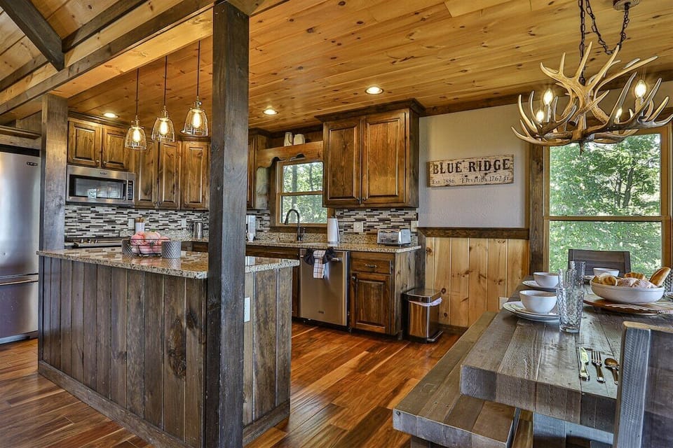 Open kitchen adjacent to great room